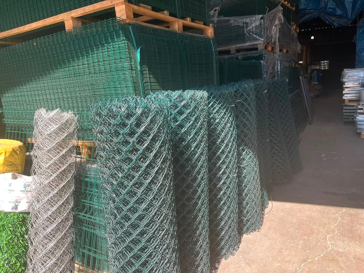 Panel çit direği stok